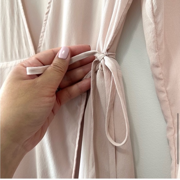 Aritzia Wilfred Diane Dress Long Sleeve Wrap Dress Pink Silk Sz M - Picture 8 of 15